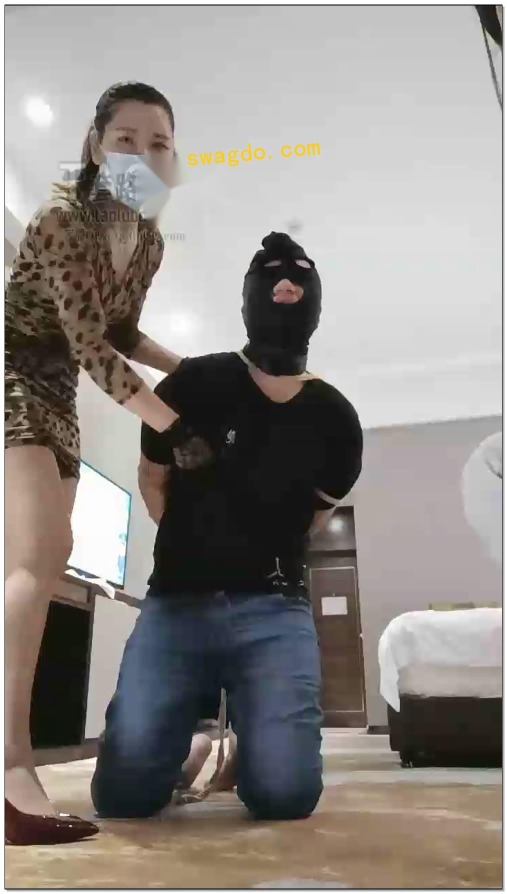 【多多s】提档!骑马!抽耳光!玩骚乳头!高跟艹狗嘴!最后圣水洗礼【56分钟】