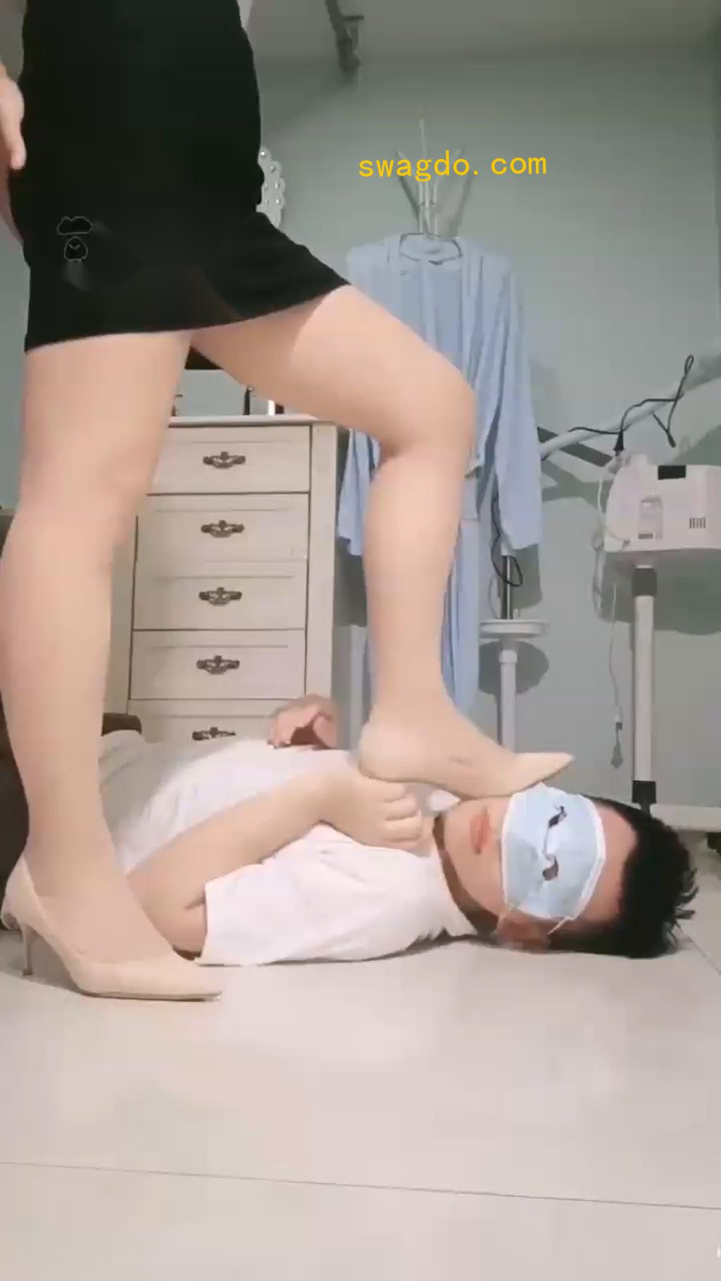【梵高】店长和熟女一起调教我太爽了【41分钟】 【梵高】店长和熟女一起调教我太爽了【41分钟】