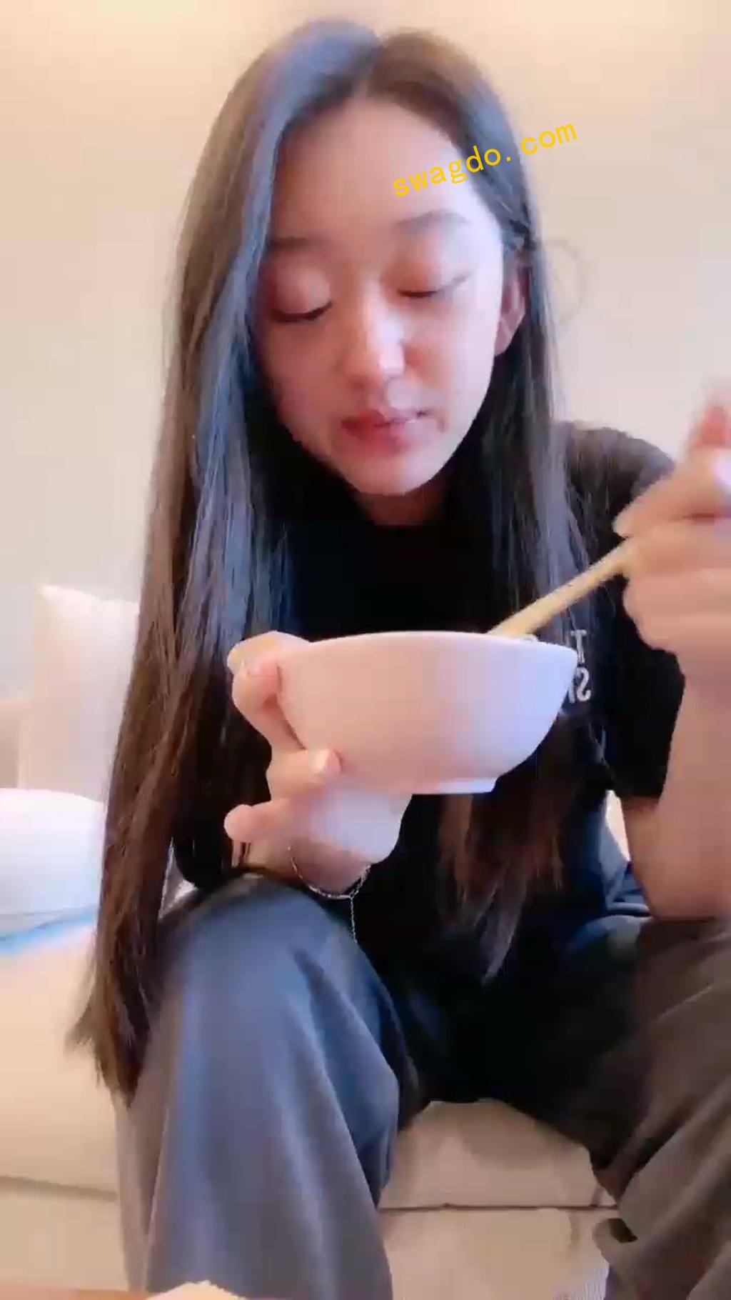 【赵丽颖】躺在沙发上的女神【34分钟】 【赵丽颖】躺在沙发上的女神【34分钟】