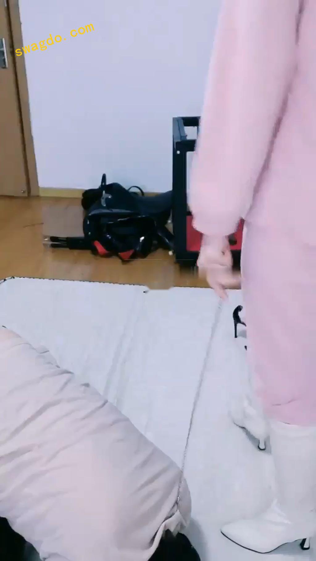 【Lisa宝宝】伺候女主人晨起洗脚舔裸足【80分钟】 【Lisa宝宝】伺候女主人晨起洗脚舔裸足【80分钟】