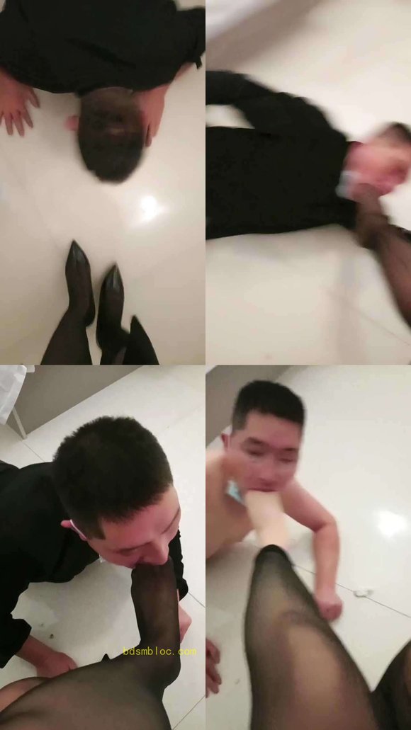 【御妈大大】高跟黑丝裸足玩虐狗嘴