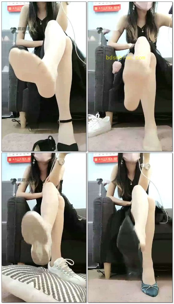 【莫瑶S】还不跪在本主脚下听训？头低下去