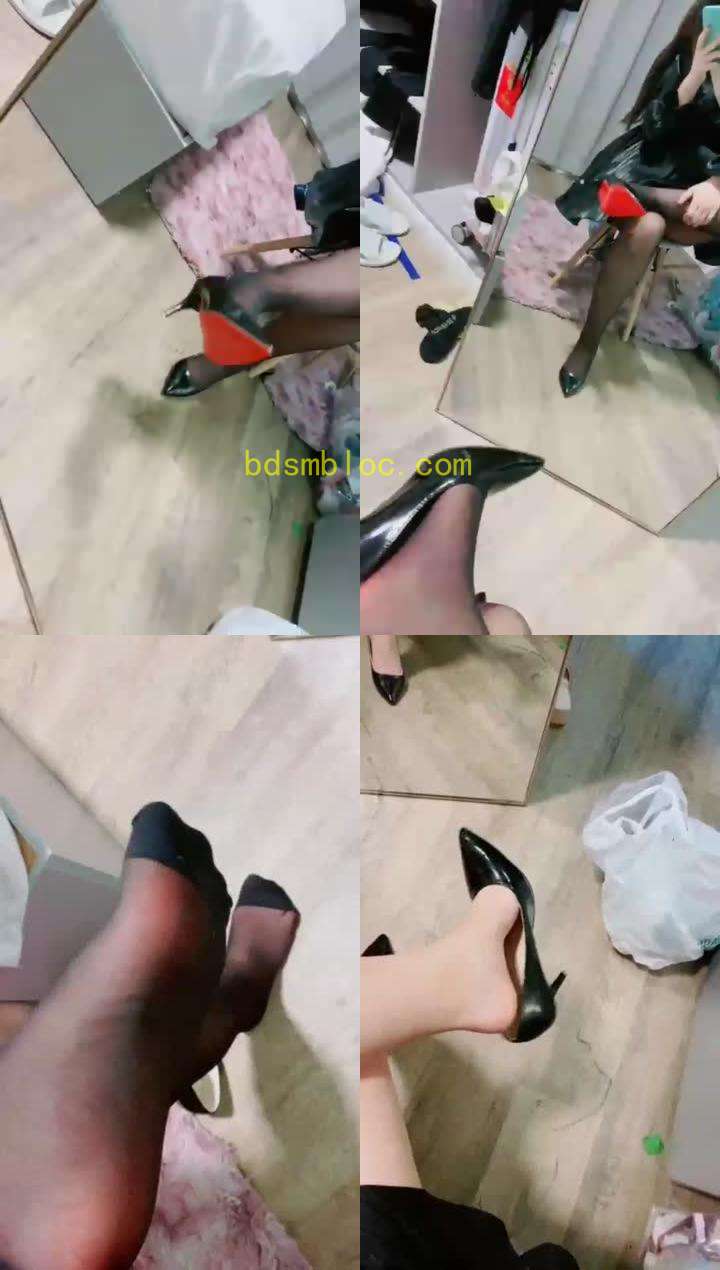 【上海芭比学生主】第一视角红绿灯丝袜高跟