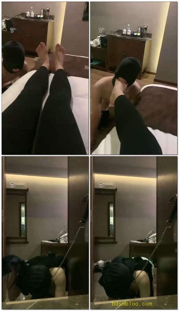 【栀栀女士】和狗子在一起，跪在床下伺候着
