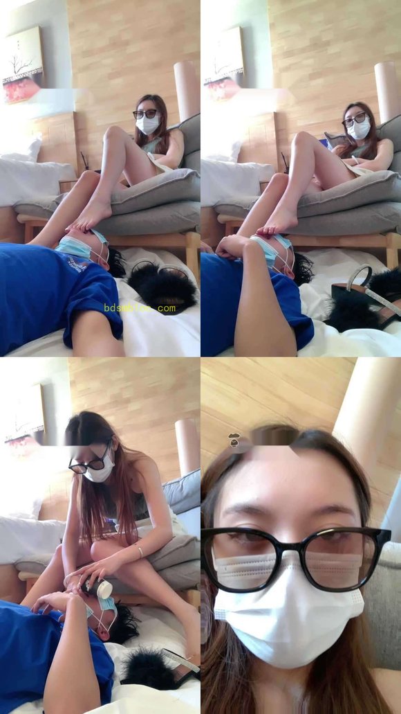 【樱田妮妮】御姐网红脚踩狗脸