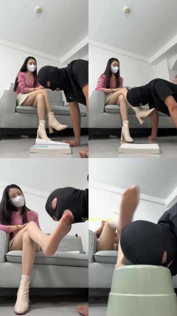 【丽娜】鞭子威胁舔短靴肉丝jio
