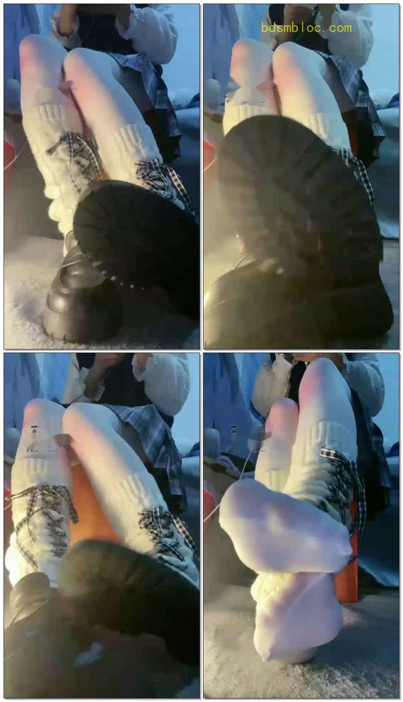 【小痴大人】第一视角红绿灯榨金羞辱低贱的畜生