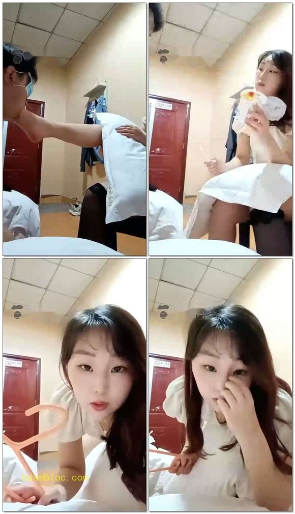 【莉娜S】美女把亲弟弟变成狗，偷闻臭袜子被发现