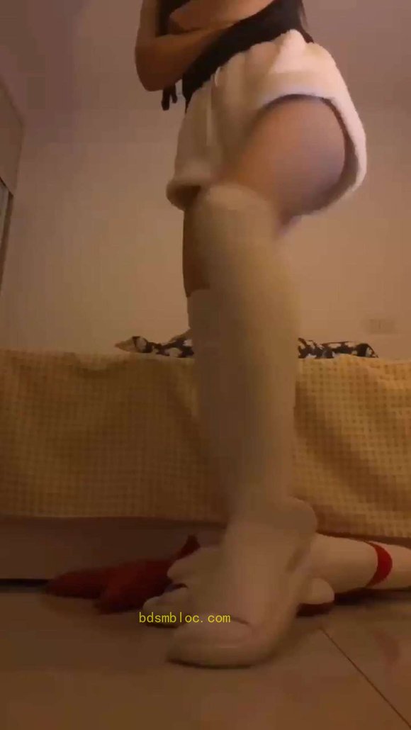 【田甜圈】红绿灯憋鸟挑战榨精