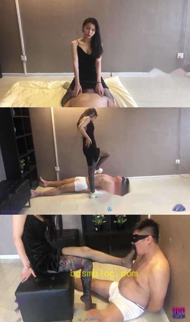 【黑丝小Q】性感调教 口水 颜骑 踩踏 强制恋足