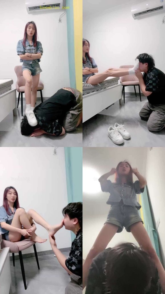 【术术】原味白袜惩罚偷懒狗