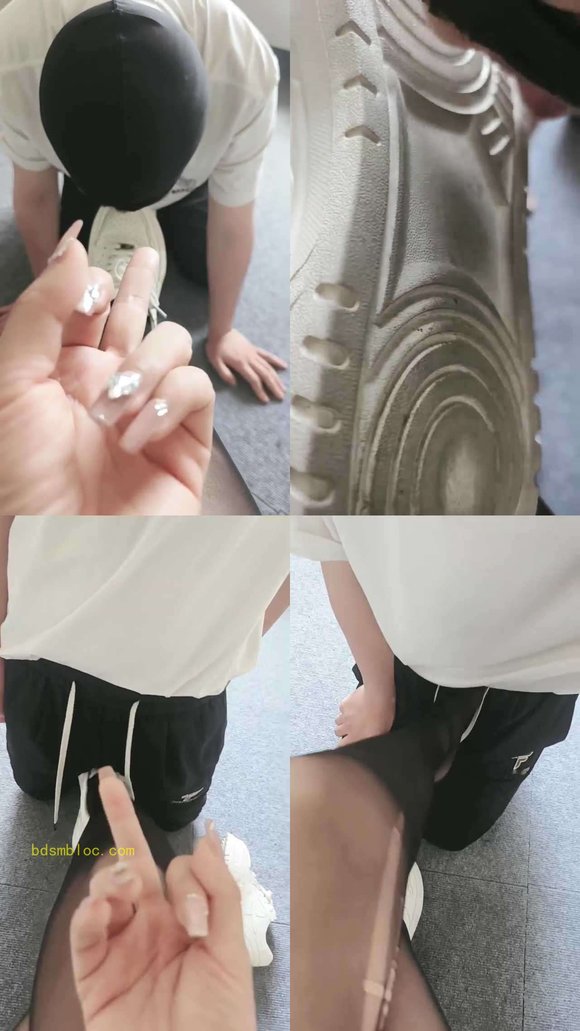 【娜S】清理小白鞋黑丝-舔口水-插嘴