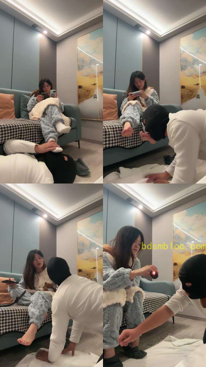 【子熙大人】原味白袜无意识踩地毯奴
