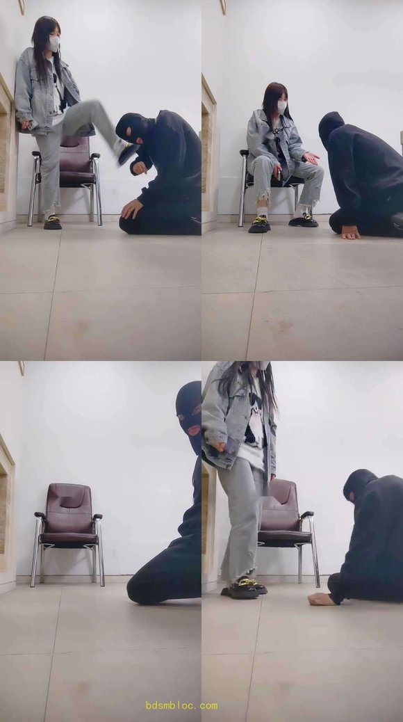 【女生也能很暴力】学生主皮鞋白袜暴力踢踹