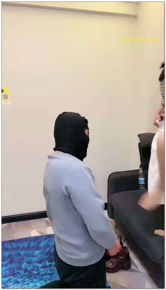 【鑫儿教头】扇（手脚）抽打踢踹舔鞋踩舌头喂食浓痰口水烟灰赏赐圣水