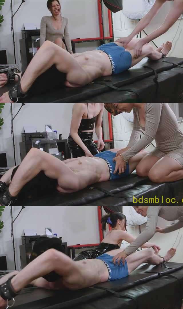 【欧美女王】UK tickling 有恋足癖的超美双女主TK调教痒奴 挠脚心舔脚心