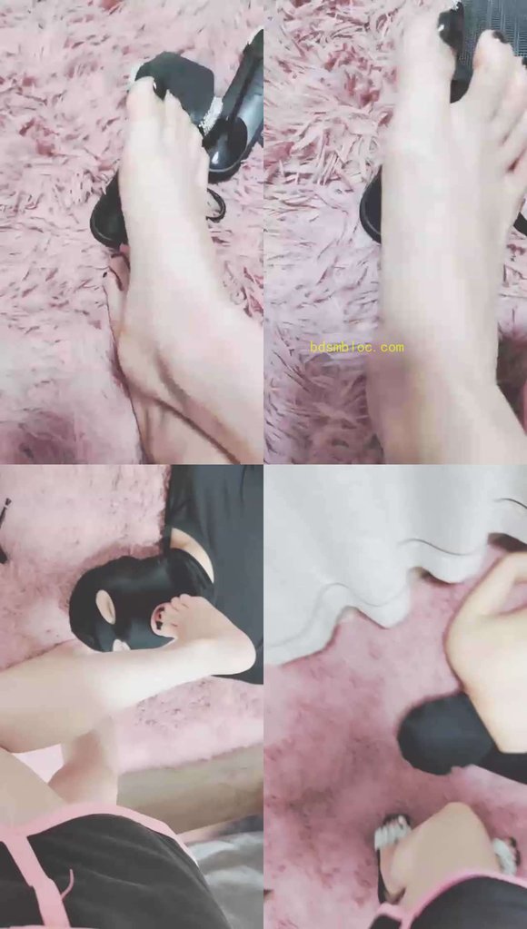 【灵竹】舔鞋底，深喉，踩踏