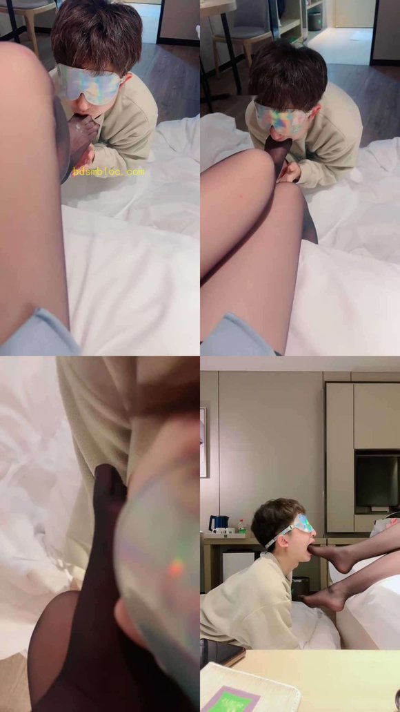【七七】品尝姐姐的黑丝玉足
