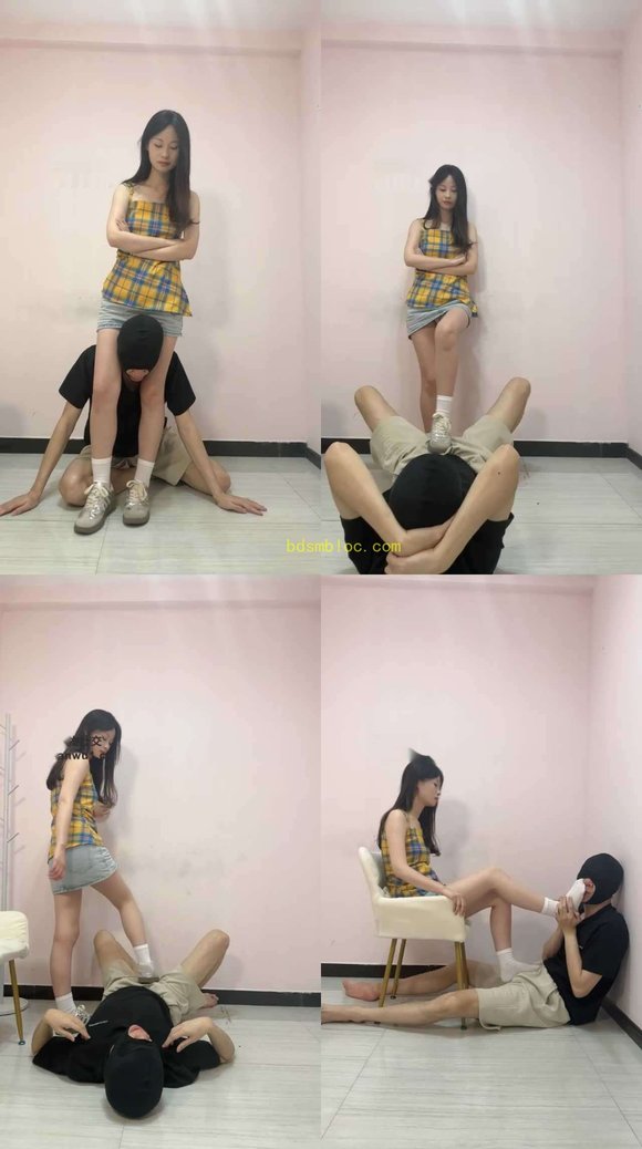 【狗哥】脏脏鞋白袜踩地毯奴/坐脸窒息