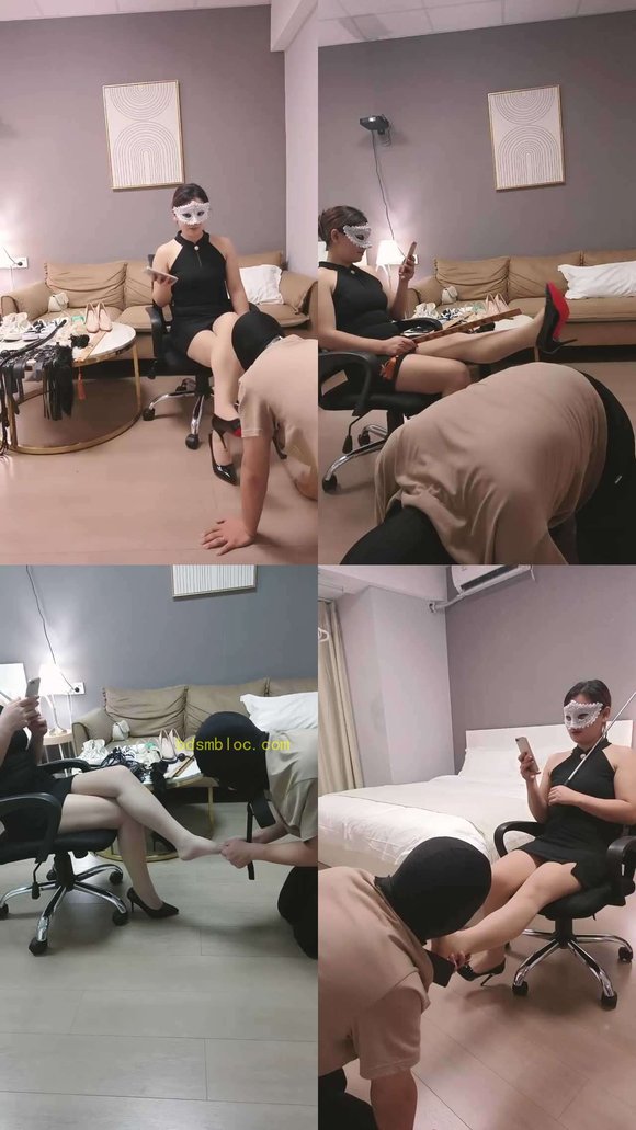 【咪兔】重度虐打强迫奴舔鞋舔脚