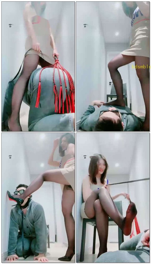 【久玄S】贱狗跪下仰视，丝足耳光，踩翻男邻居