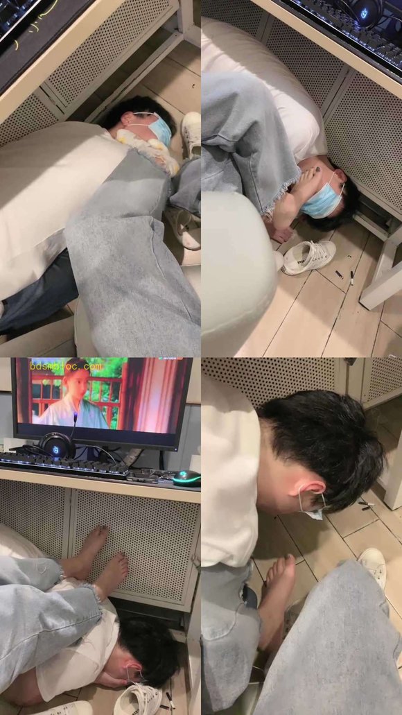 【嘟嘟】网吧专用舔脚狗