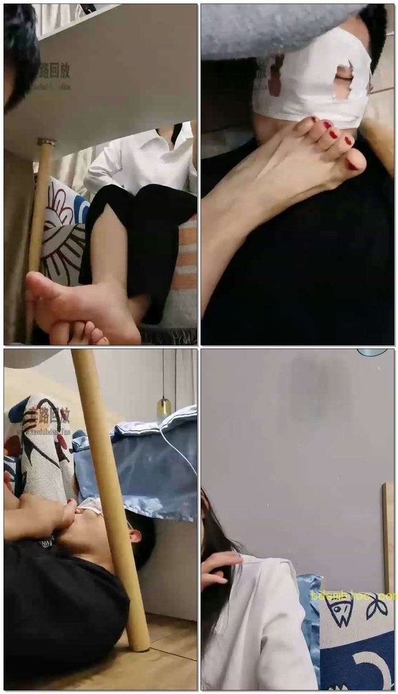 【梵高】桌底视角舔裸足脚垫