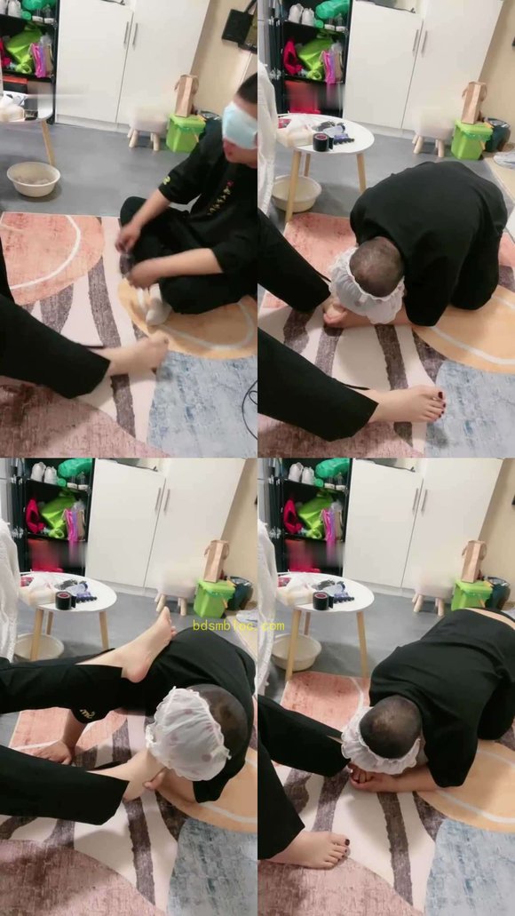 【初九】调教裸足恋足狗
