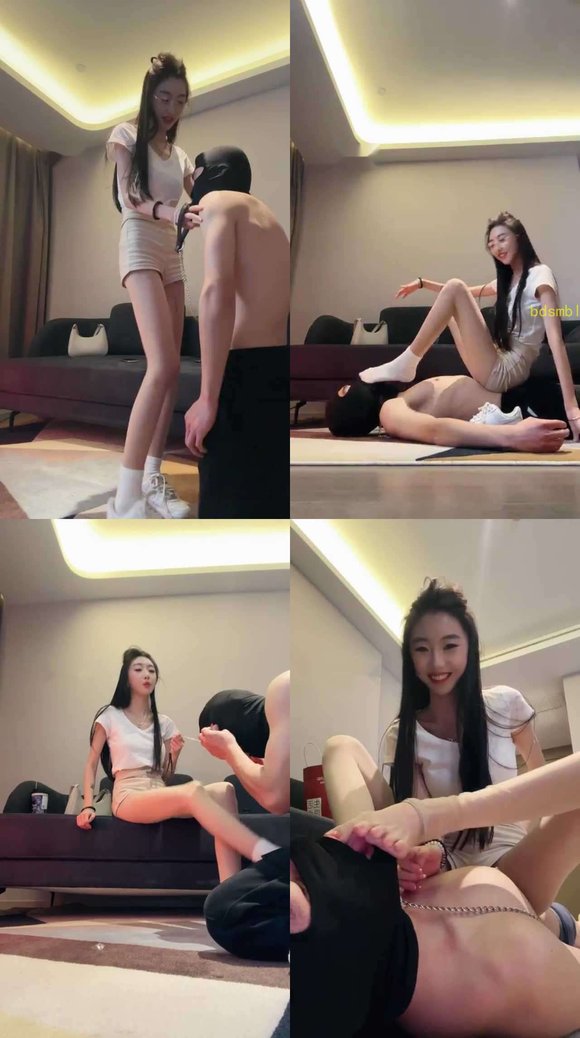 【凉子】调教 白袜双重深喉 舔脚
