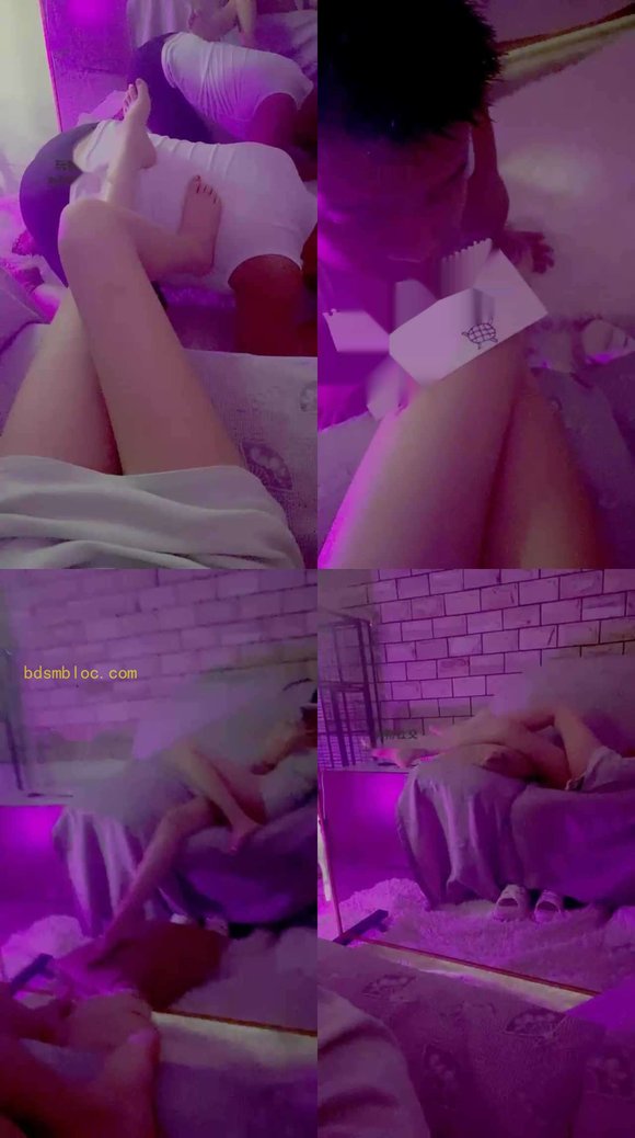 【甜音】裸足美腿蹂躏踩地毯狗
