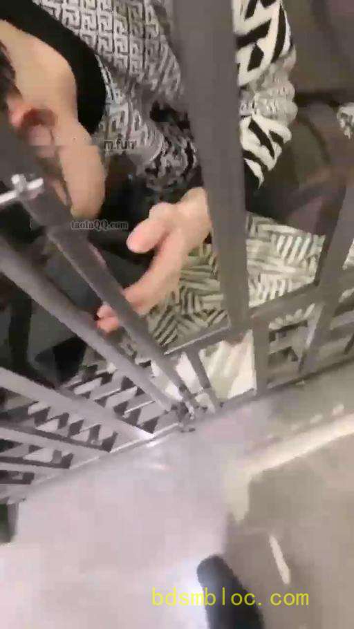 【美美子】笼中有狗