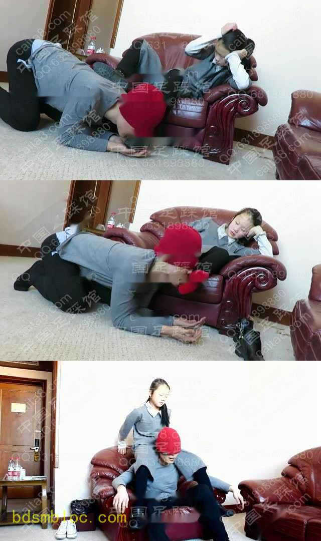 【小黑屋】跪舔12侑主棉袜小脚裸足，被女主各种羞辱！