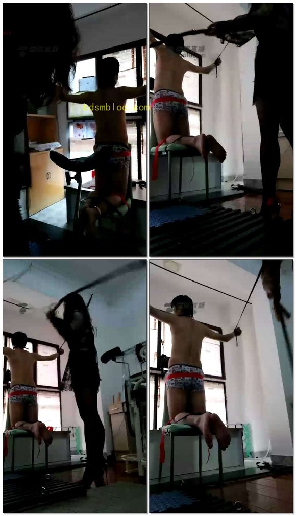 【幸运女王】暴力抽打发泄