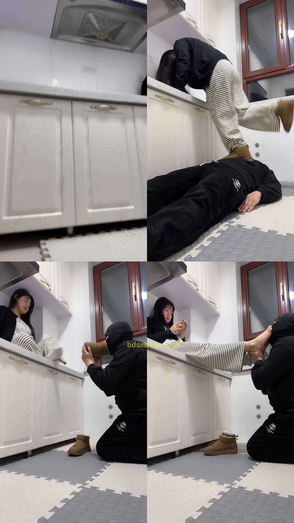 【精神小妹】雪地靴全体重踩脚垫狗