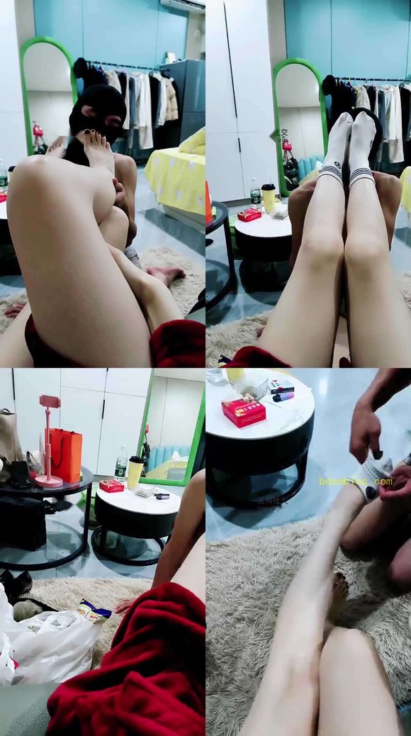 【知欧】下跪原味白棉袜闻舔