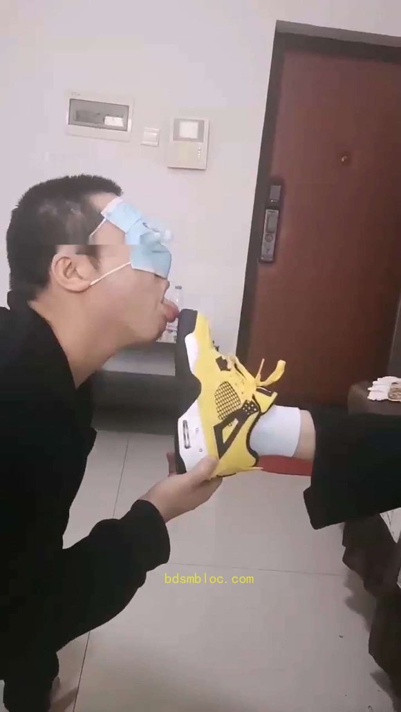 【与精神小妹的那些事】三女神露脸发泄