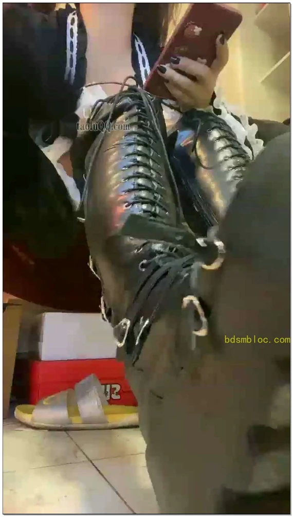 【甜沁s】第一时间长靴红绿灯