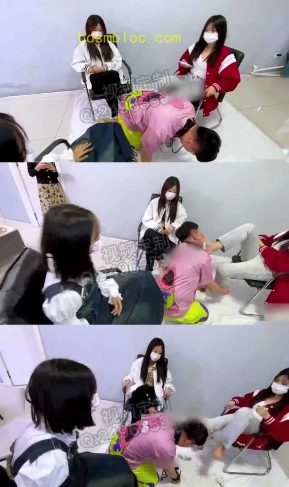 【精神小妹】三天没换的臭袜子的羞辱 塞嘴 踢打 跳踩 舔脚