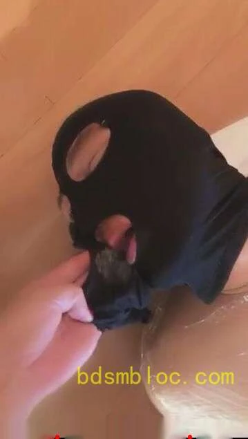 【冷颜女王】直接圣水，舔分泌物，高跟虐乳，全..