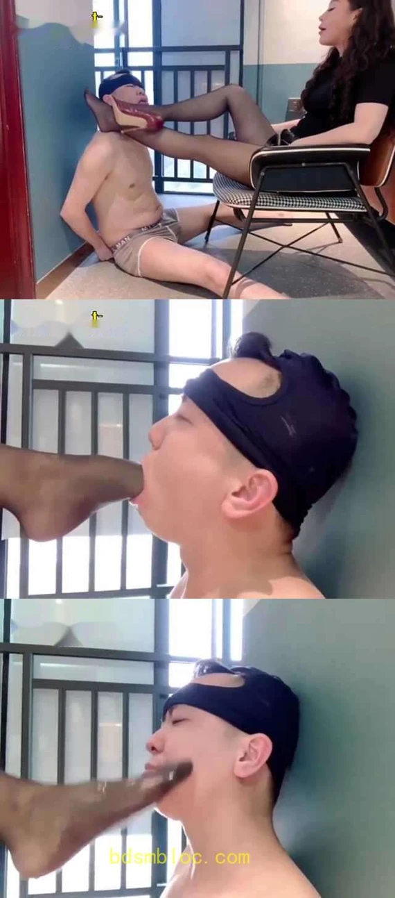 【媚钰】黑丝玉足 插在你嘴 爽在我心