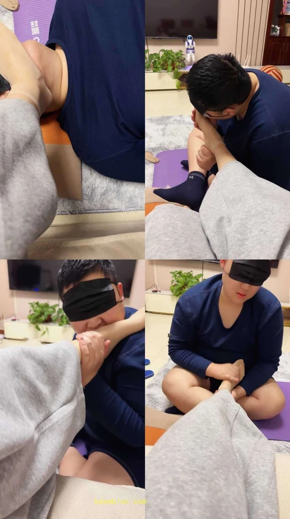 【埋汰】肉丝脚丫恋足舔