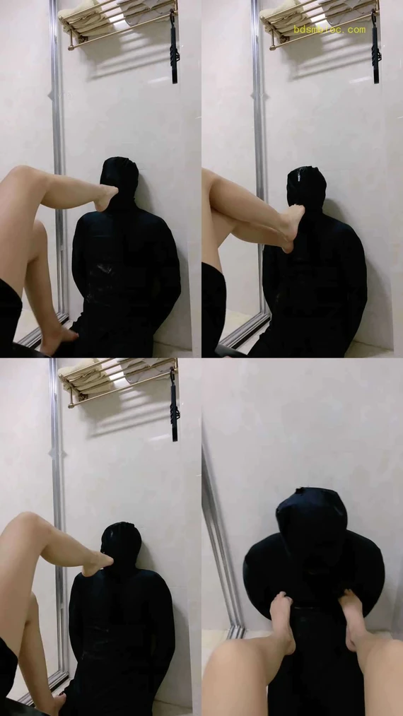 【沅芷】强制裸足插嘴闻舔