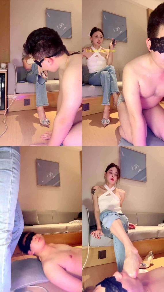 【狸狸】调教 开发新手小白 鞭打虐乳坐脸舔脚深喉圣水无限续杯