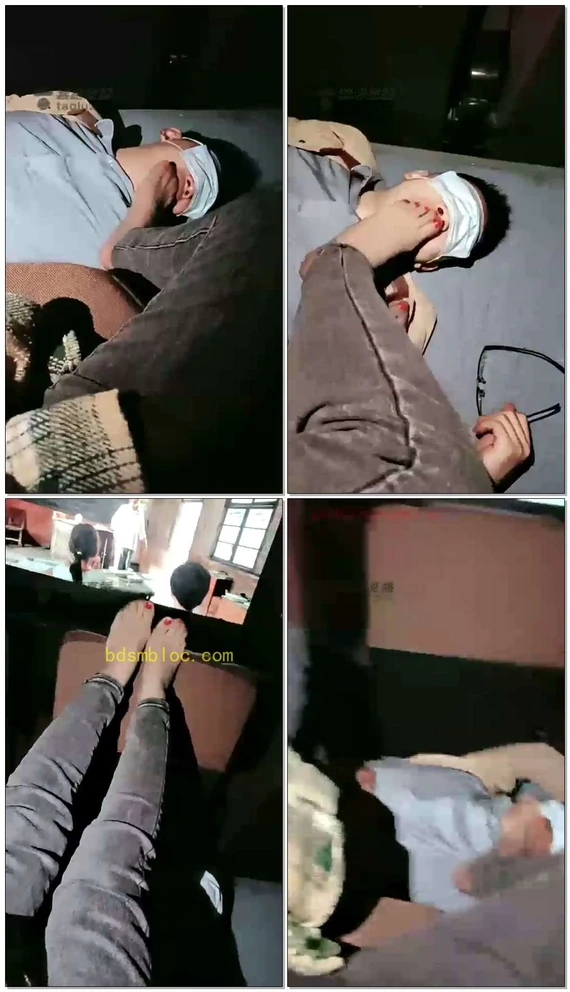 【林夕女王】电影院调狗，主人看电影，你脚底下伺候