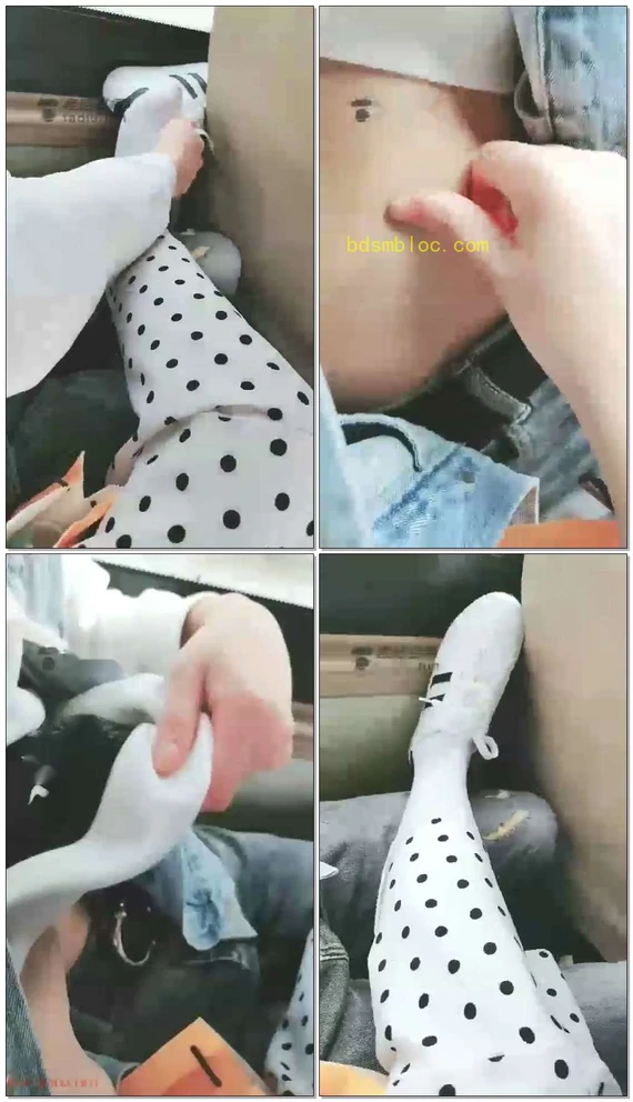 【翳女王】汽车上脚放陌生小哥哥腿上