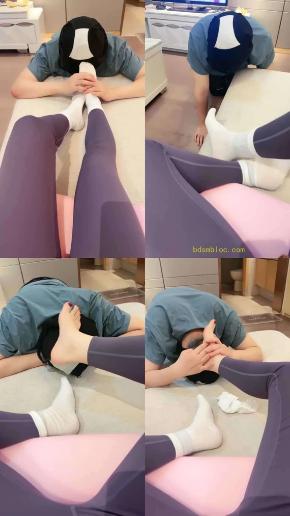 【王妃】内裤套头白袜跪舔