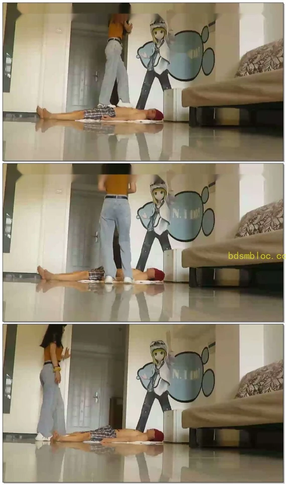 【画师女主】露脐装厚底鞋剁踩贱狗！