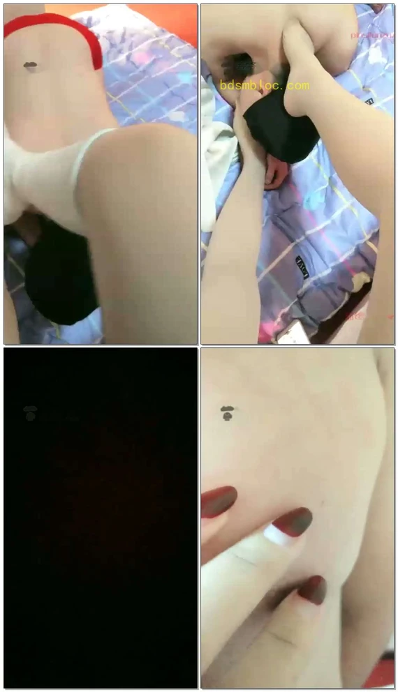 【魅颜S】白靴脚垫，舔靴子，闻舔里面的丝足