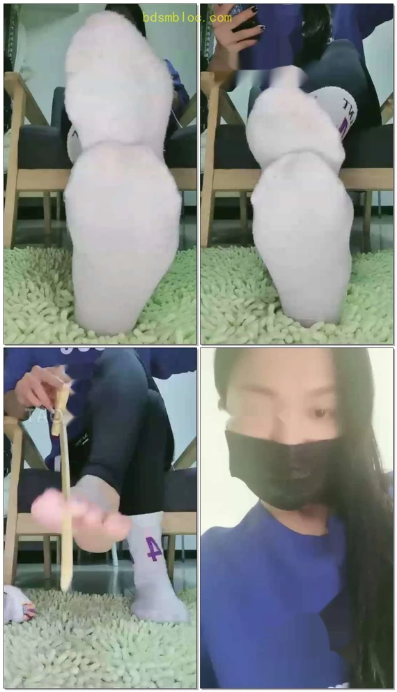 【小蚂蚁女王】第一视角红绿灯白棉抹裸足炸废
