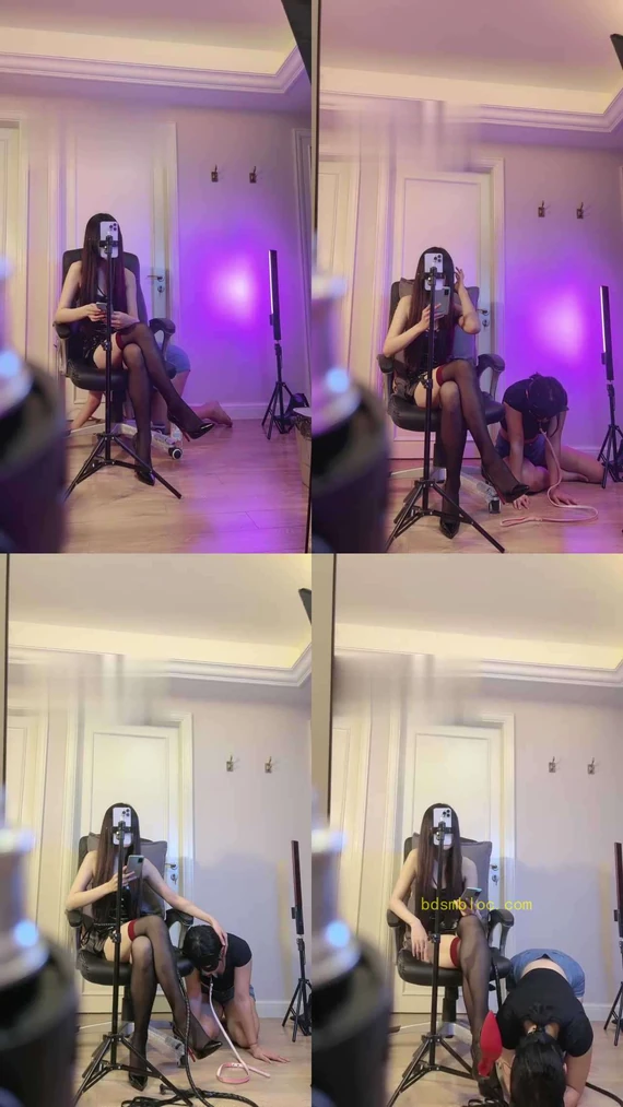【时安】主播直播母狗跪爬伺候